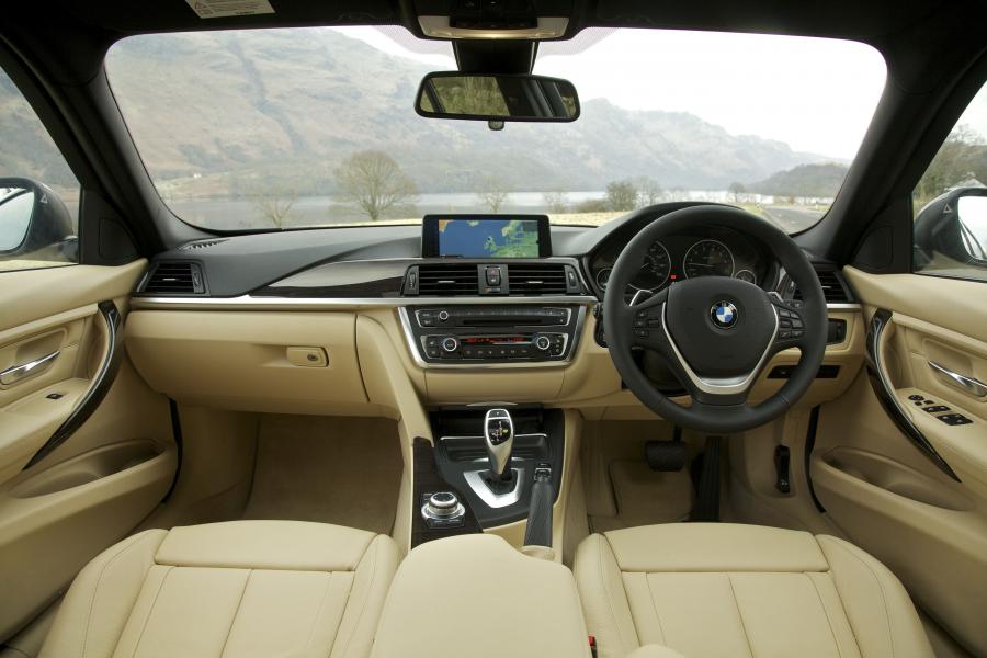  BMW 335iLuxury 2012 года  (UK) (фото 6 из 33)
